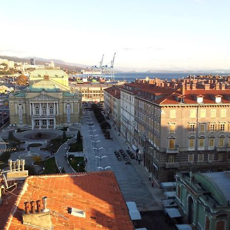 Fast Friend - Cozy Apartment In The Center With Private Garage Rijeka Buitenkant foto