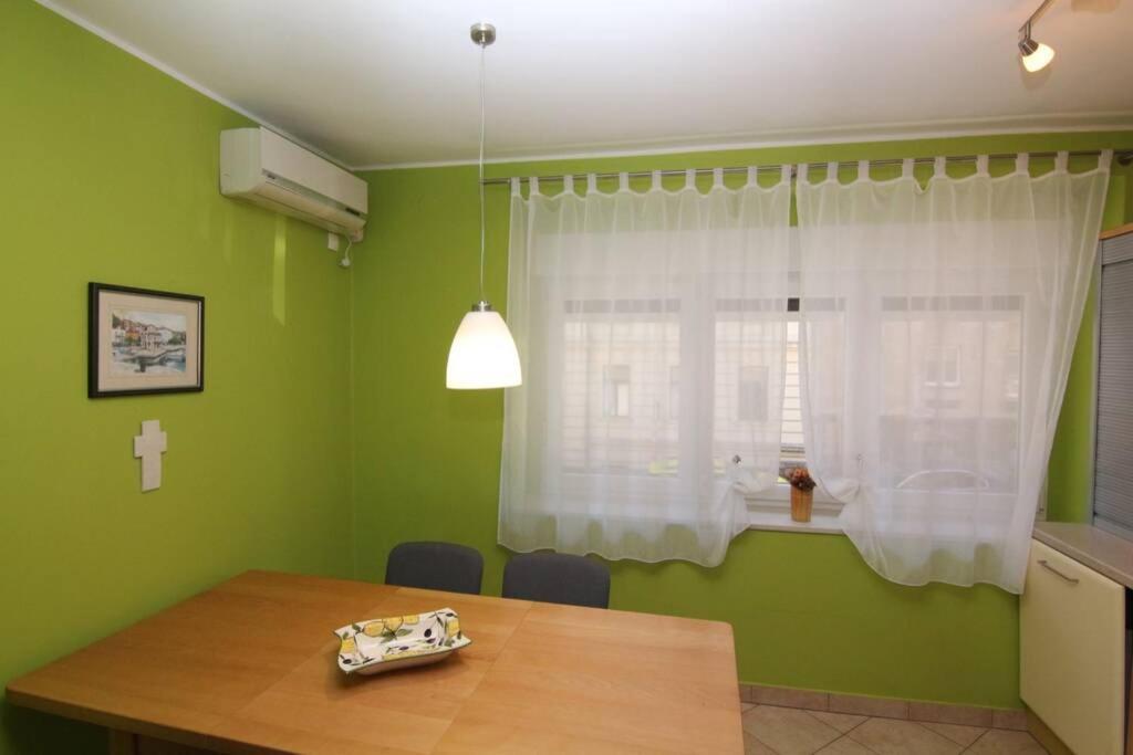 Fast Friend - Cozy Apartment In The Center With Private Garage Rijeka Buitenkant foto
