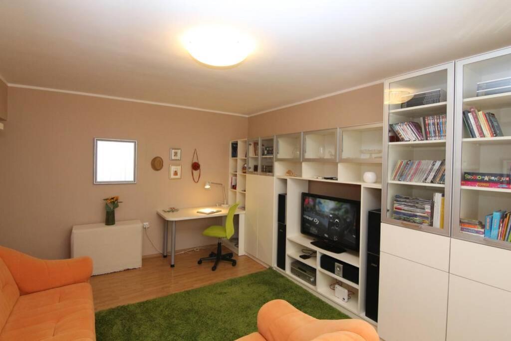 Fast Friend - Cozy Apartment In The Center With Private Garage Rijeka Buitenkant foto