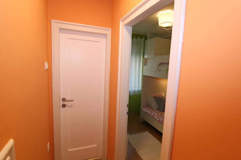 Fast Friend - Cozy Apartment In The Center With Private Garage Rijeka Buitenkant foto