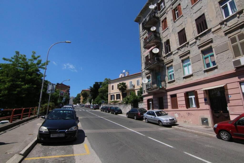 Fast Friend - Cozy Apartment In The Center With Private Garage Rijeka Buitenkant foto